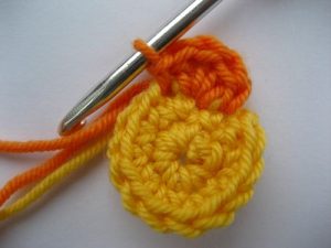 como hacer flores a crochet faciles-24